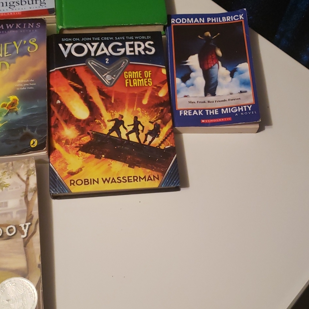 Books - Picture 2 of 3